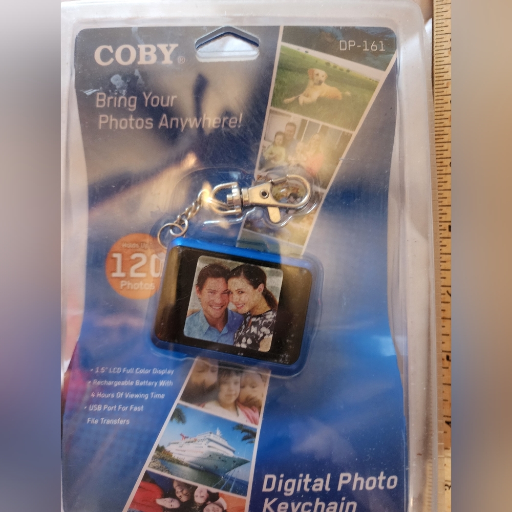 New 1.5 inch Digital Photo Keychain COBY Electronic